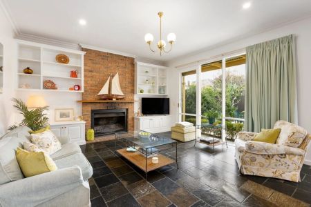 CHARMING VICTORIAN-INSPIRED HOME IN A BRIGHT, LOW MAINTENANCE GARDEN SETTING! - Photo 5