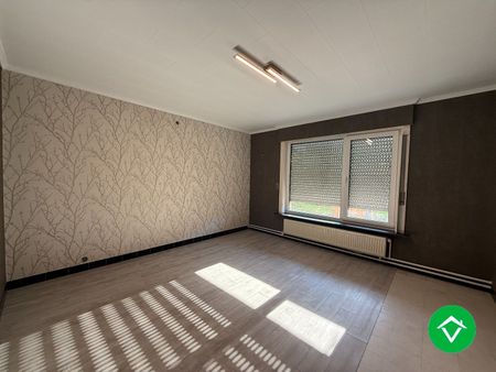 Gelijkvloerse woning met 3 slaapkamers, dubbele garage en tuin - Photo 4