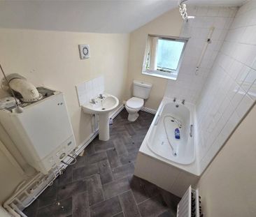 2 bedroom terraced house to rent - Photo 4