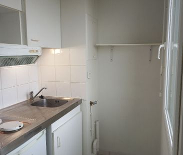 Location Appartement 2 pièces 29m² - Photo 3