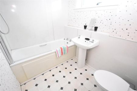 1 bedroom semi-detached house to rent - Photo 2