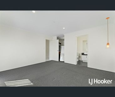 12 Hamsterley Way, Hilbert, WA 6112 - Photo 6