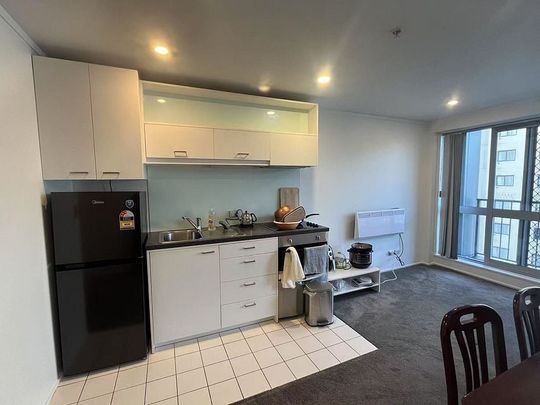 Central Auckland 2BR Gem with Amenities - Photo 1