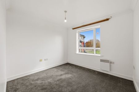 Cleeve Way, Sutton, SM1 - Photo 2