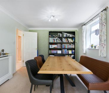 4 bedroom detached house to rent - Photo 3