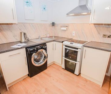 1 bedroom flat to rent - Photo 5
