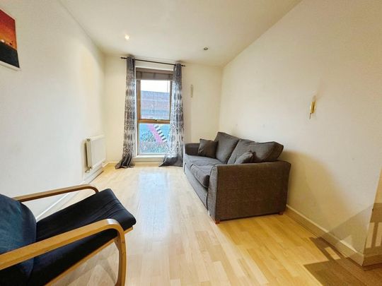 1 bedroom flat to rent - Photo 1