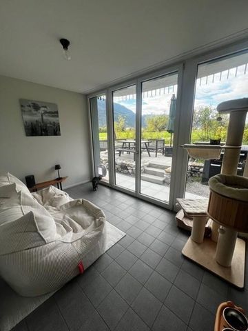 Moderne Erdgeschosswohnung in naturnaher Lage - Photo 3