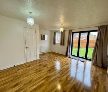 3 bedroom end of terrace house to rent - Photo 1