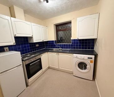 2 bedroom ground floor flat to rent - Photo 5