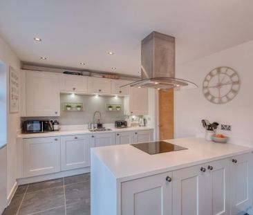 3 bedroom detached house to rent - Photo 6