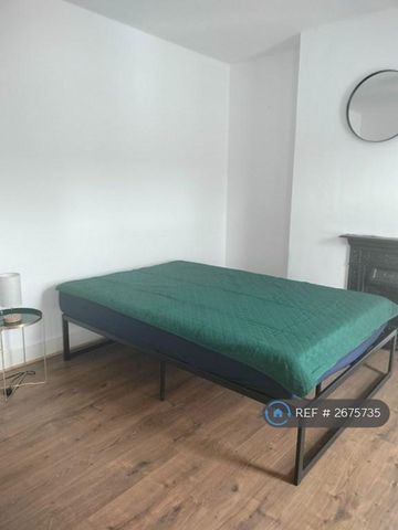 1 bedroom in a house share to rent - Photo 4