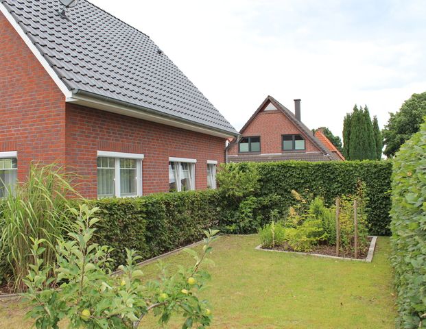 Gemütliches Einfamilienhaus in ruhiger Lage in Oldenburg - Photo 1