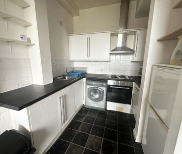 Flat 6, 5, Stanley Terrace, Preston - Photo 1