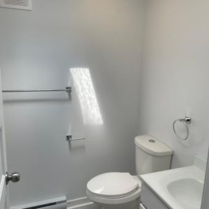 4 1/2 rénové - Photo 2