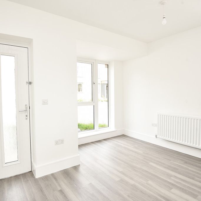 Redmires Grove, Harrogate - Photo 1