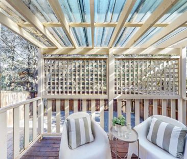 Townhouse in Central Location - Photo 5