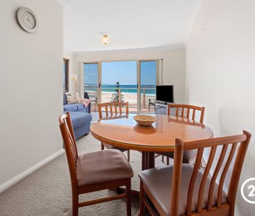 Stunning 2 Bedroom North-Facing Unit with Panoramic Water Views&com... - Photo 2