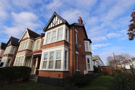 York Road, Southend-On-Sea - Photo 4