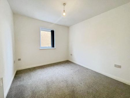Melbourne Road, Tilbury, RM18 - Photo 3