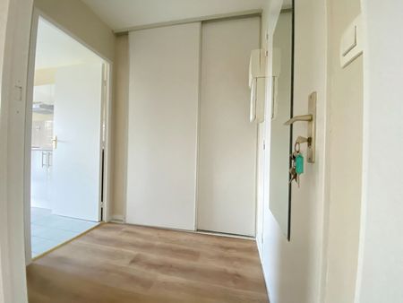 Location Appartement 2 pièces 54m² BOIS GUILLAUME 76230 - Photo 4