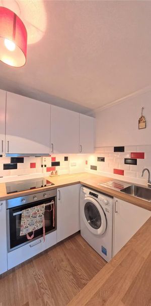 2 bedroom apartment to rent - Photo 1