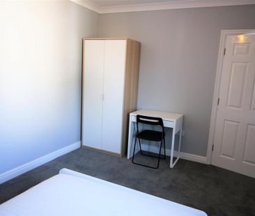 4 bedroom private hall to rent - Photo 6