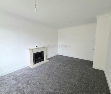 2 bedroom semi-detached bungalow to rent - Photo 6