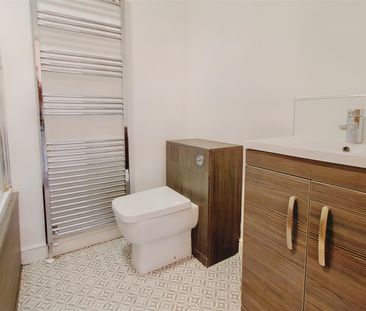 1 Bedroom Flat / Apartment to let - Photo 6