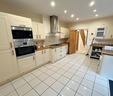 4 bedroom detached house to rent - Photo 5