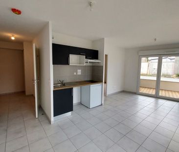 Location Appartement 2 pièces 46m² LA ROCHELLE 17000 - Photo 2