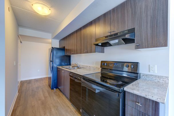 For Lease - 716 Main Street, Milton, Ontario - Photo 1