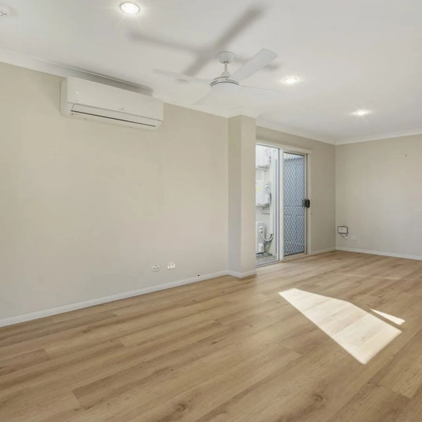 Spacious & Stylish Townhouse in Prime Inner-City Location - Photo 1