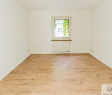 Modernisierte Etagenwohnung mit Wintergarten – 3 Zimmer in Düsseldo... - Foto 1