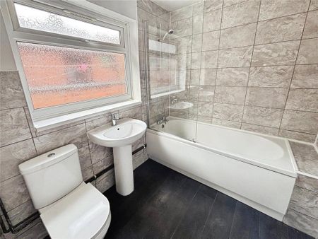 3 bedroom terraced house to rent - Photo 2