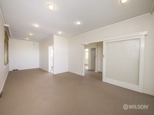Spacious 2 Bedroom apartment - Photo 1
