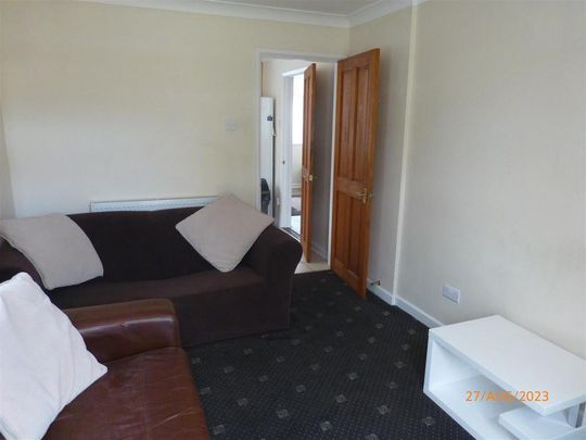 5 bedroom house to rent - Photo 1