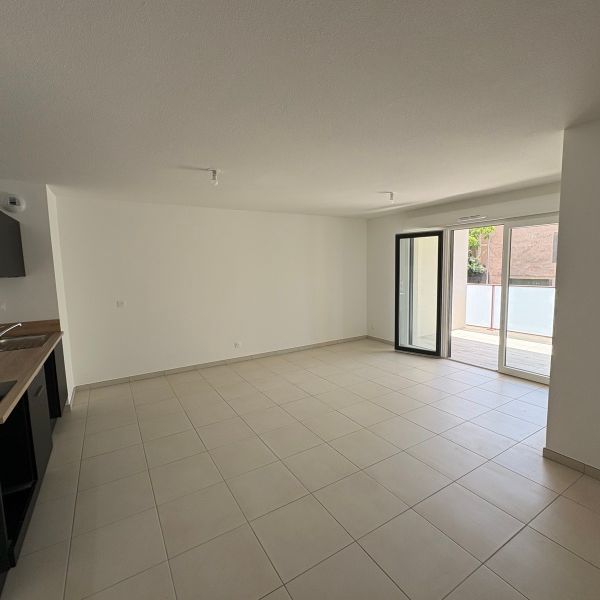 Location Appartement 3 pièces 62m² AGDE 34300 - Photo 1