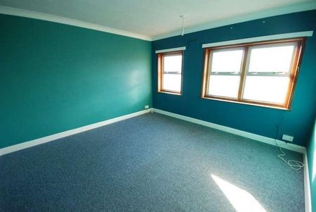 Longs Court, West Street, Bridport, Dorset, DT6 - Photo 2