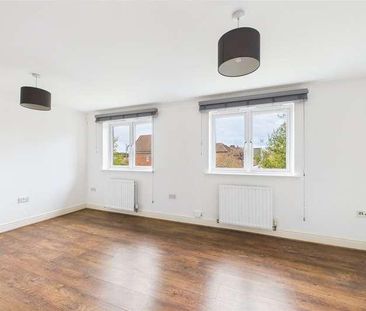 Dedworth Road, Windsor, Berkshire, SL4 - Photo 4