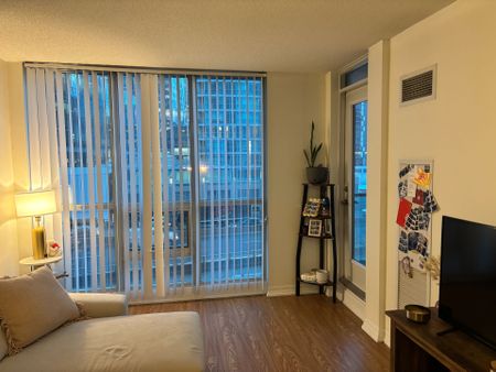 For Lease - 16 Yonge Street Unit# 703, Toronto, Ontario - Photo 2