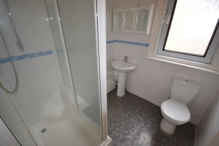 Basingstoke Road, Reading, Berkshire, RG2 0ET - Photo 2