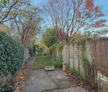 5 bedroom end of terrace house to rent - Photo 4