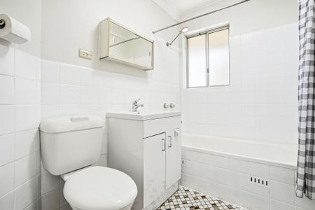 11/4 John Tipping Grove, Penrith - Photo 5