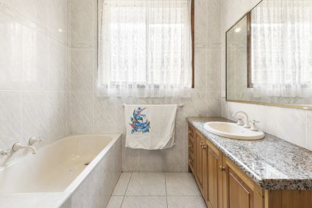 2 Bedroom Fully Furnished Unit - Photo 3