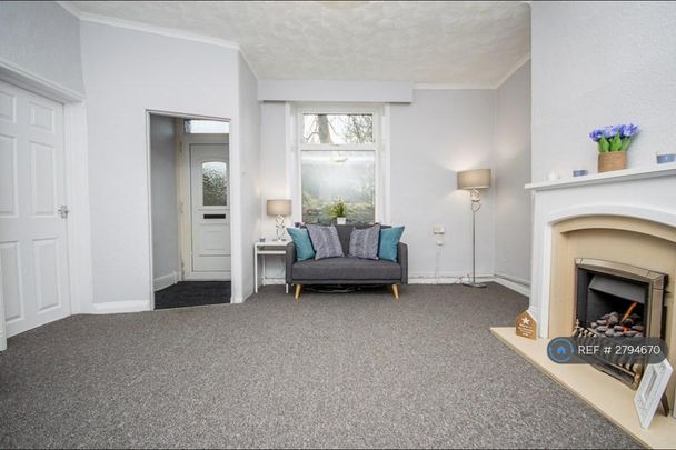 2 bedroom terraced house to rent - Photo 1