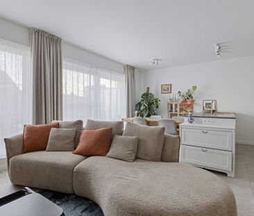 Comfortabel appartement met 2 slaapkamers en ruim terras - Photo 2