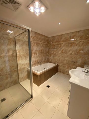 IN THE HEART OF THE ENTRANCE - Photo 5