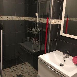 Location Appartement 2 pièces 30m² LYON 7ème - Photo 2