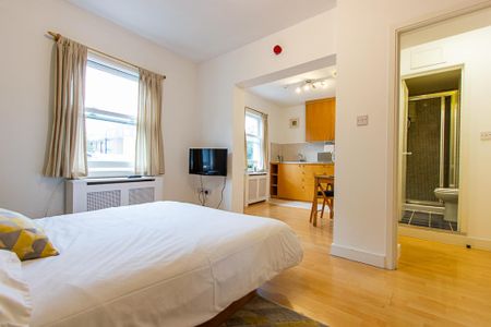 Flat 21a West Cromwell Road, Earls Court SW5 9QL - Photo 3